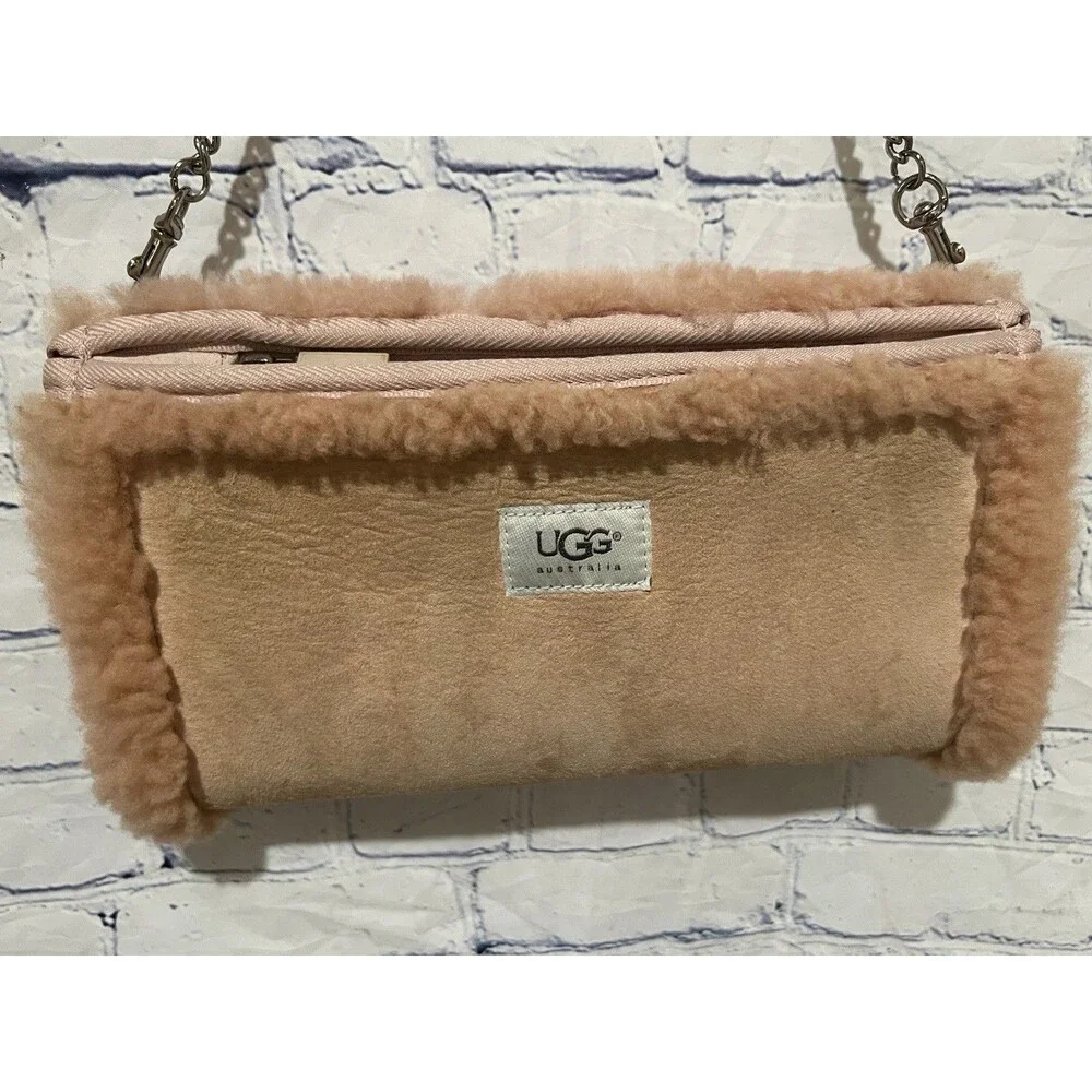UGG Australia pink sheepskin shoulder bag With Hand Muff Opening